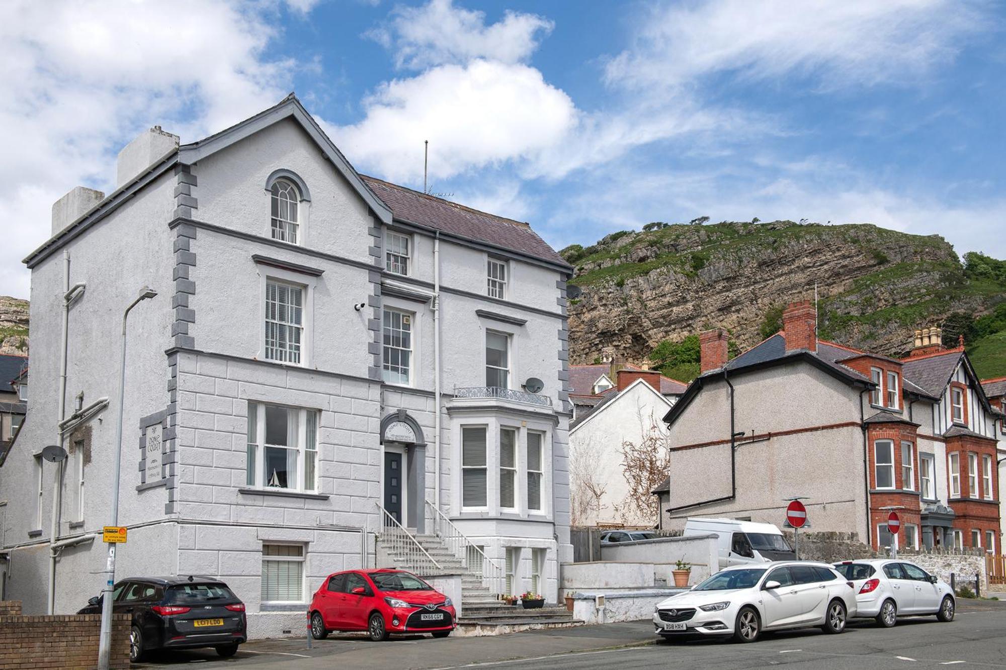 Abbey Road Boutique Holiday Apartment Llandudno Exterior foto